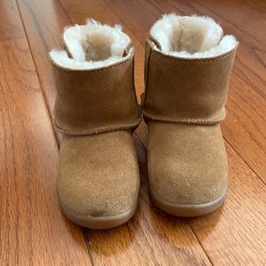 Ugg toddler boots size 7